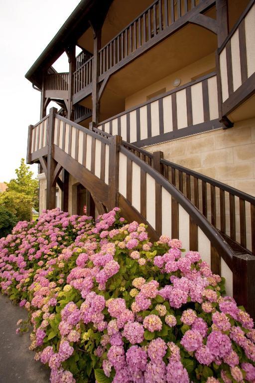 Pierre & Vacances La Residence Du Golf Deauville Exterior foto